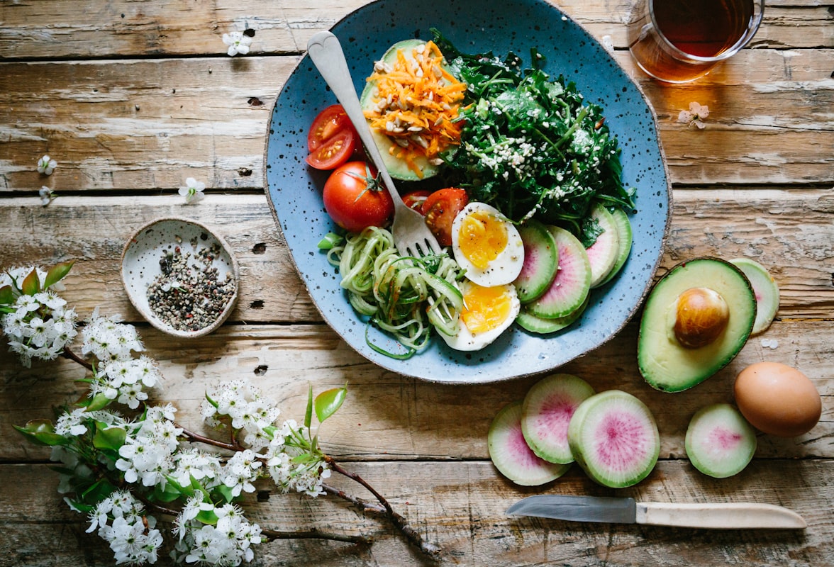 Nutrición y Energía: Alimentos que Potencian tu Día